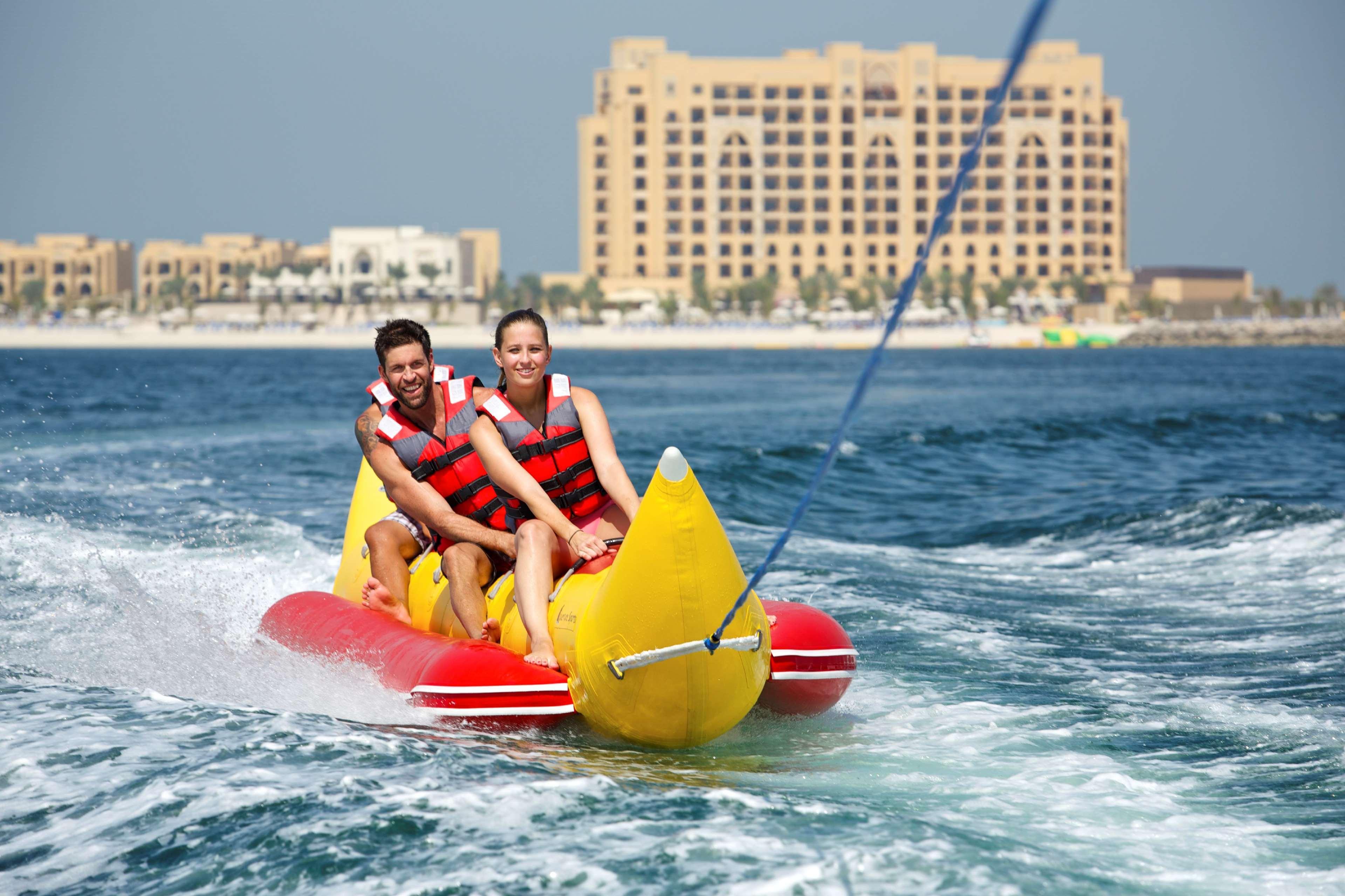 Doubletree By Hilton Resort & Spa Marjan Island Рас ал Хайм Екстериор снимка Banana boat