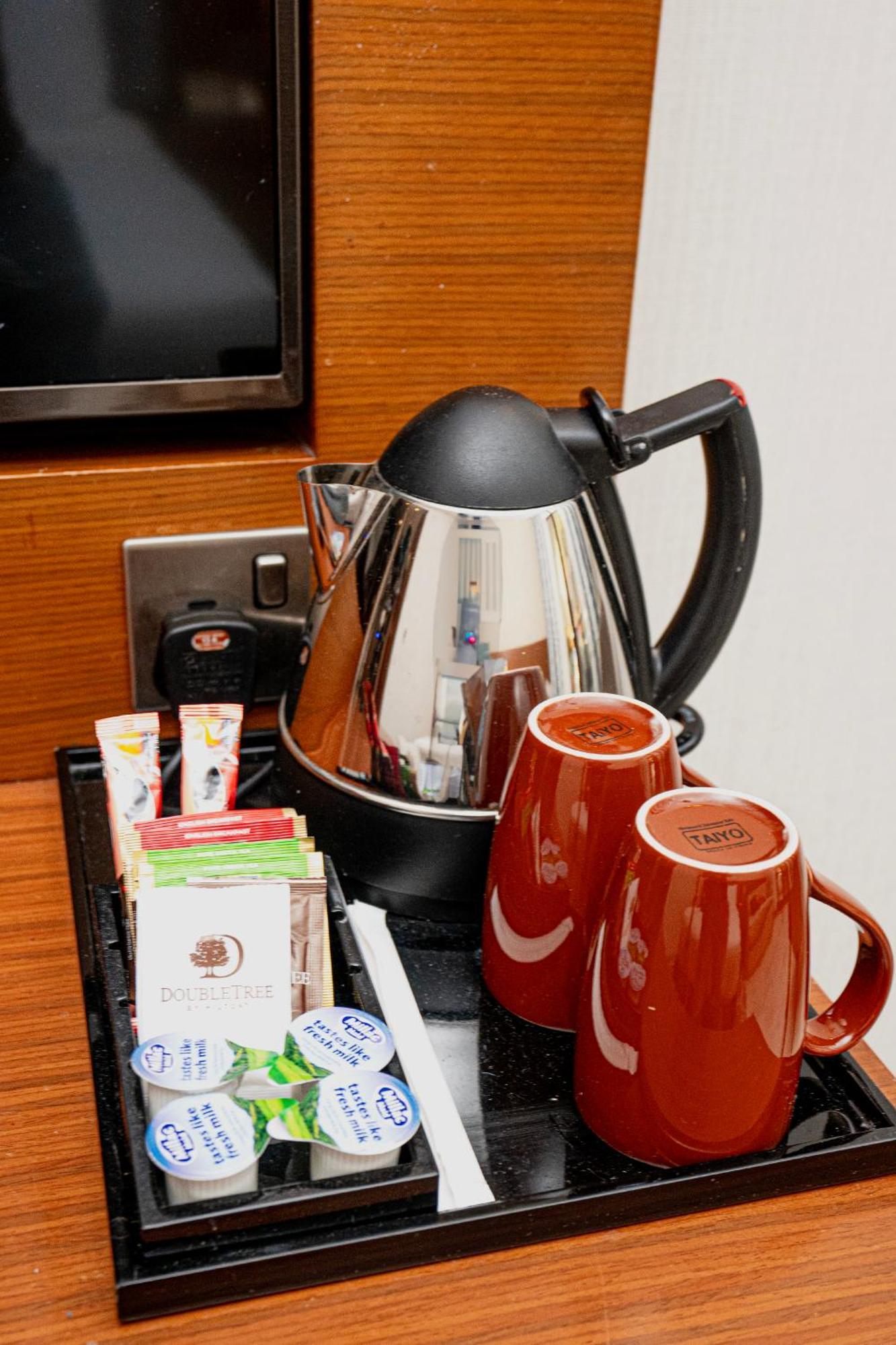 Doubletree By Hilton Resort & Spa Marjan Island Рас ал Хайм Екстериор снимка A kettle