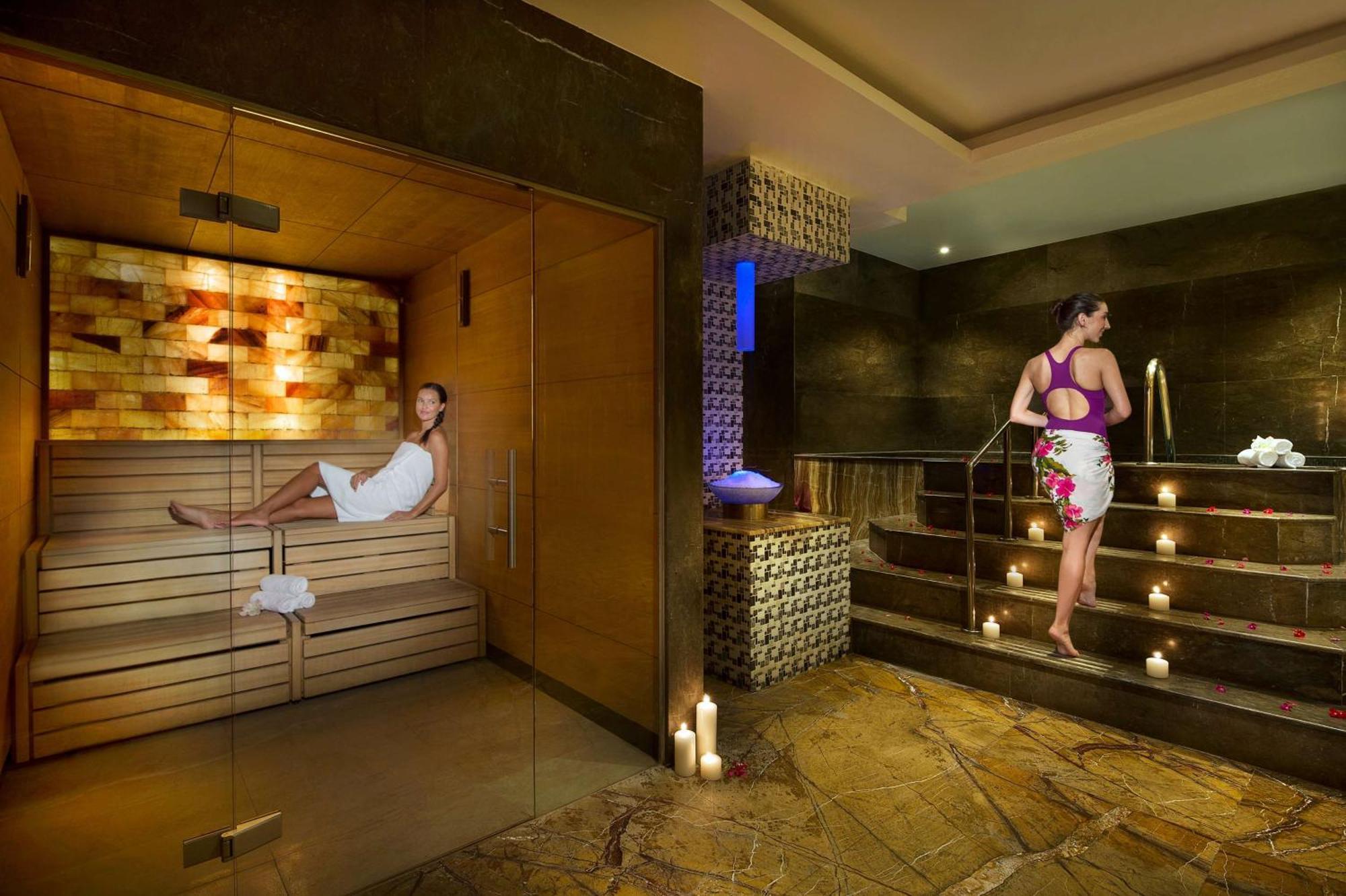 Doubletree By Hilton Resort & Spa Marjan Island Рас ал Хайм Екстериор снимка A spa at a hotel